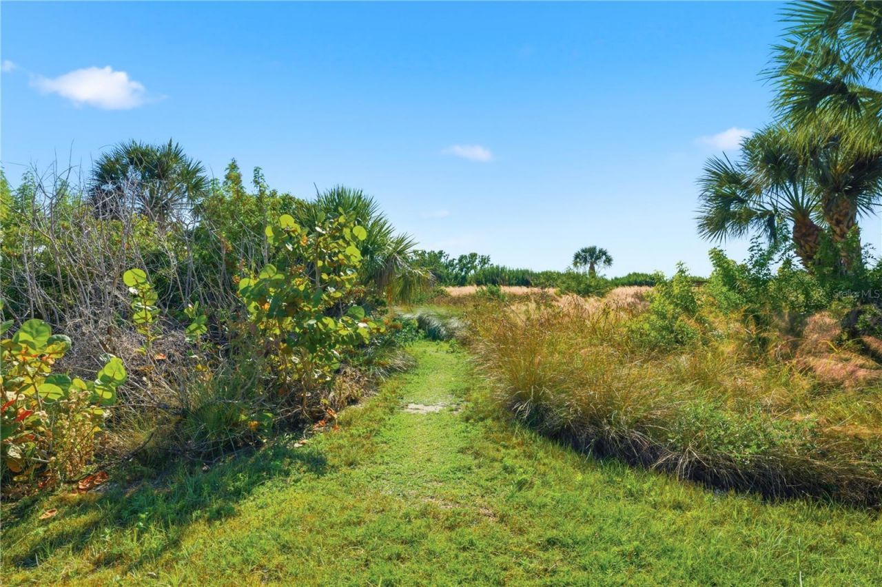 450 Beach Road, Unit 3, Sarasota, FL 34242 Photo