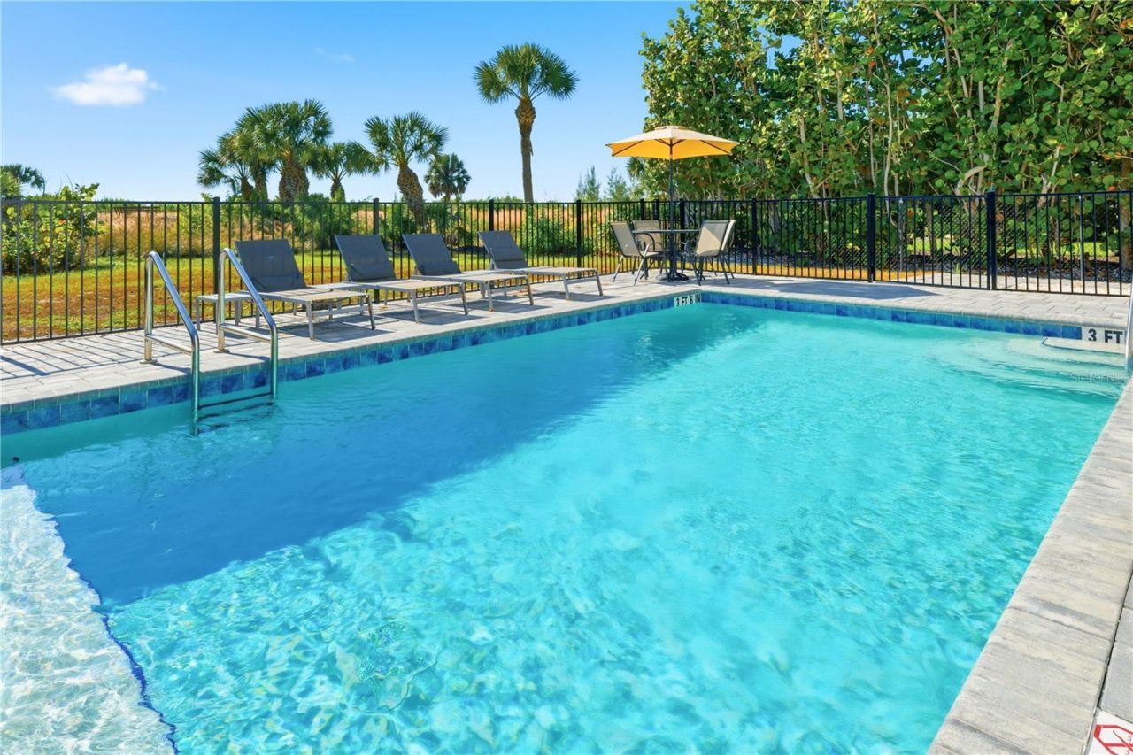 450 Beach Road, Unit 3, Sarasota, FL 34242 Photo