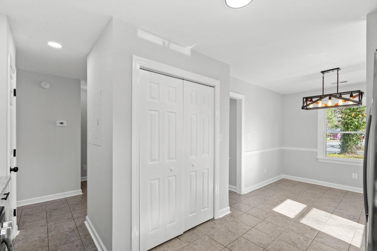 1067 Hickory Trail Photo 17