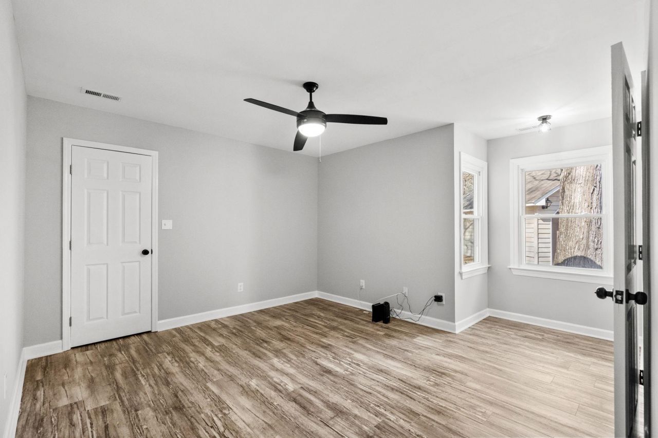 1067 Hickory Trail Photo 18