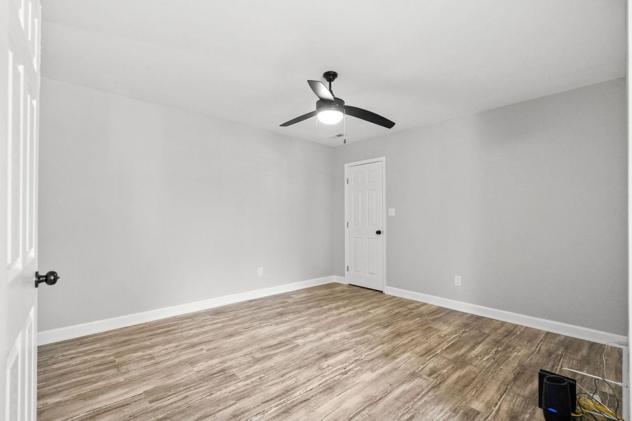 1067 Hickory Trail Photo 20