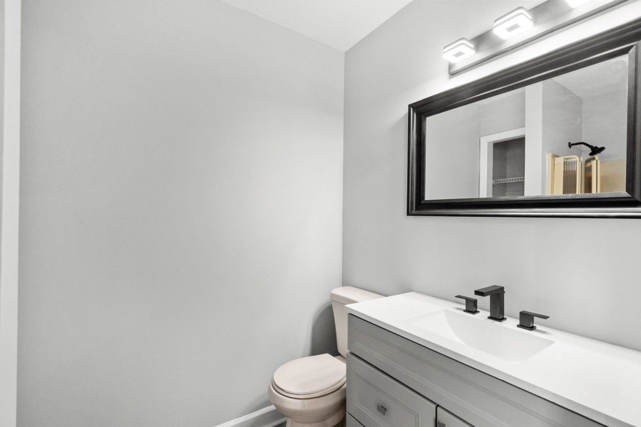 1067 Hickory Trail Photo 21