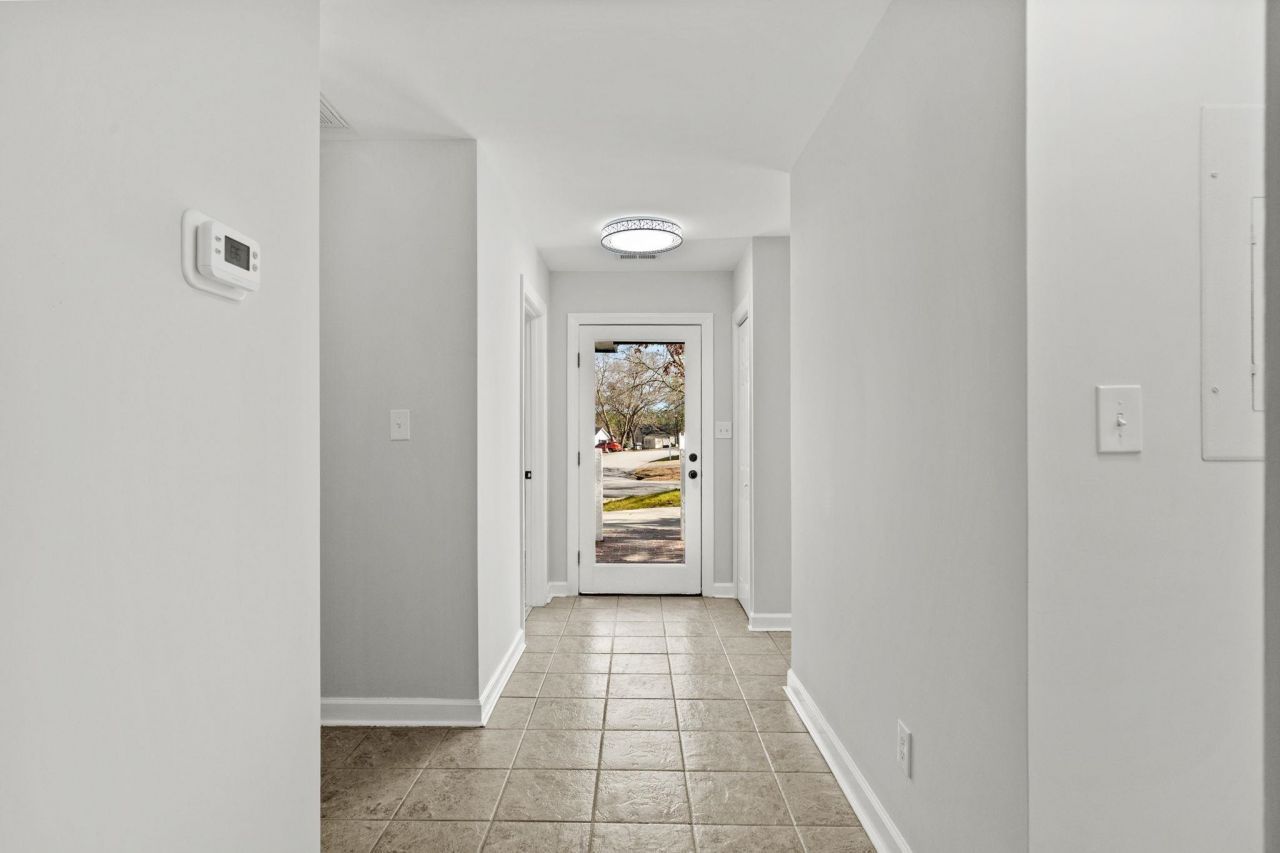 1067 Hickory Trail Photo 6