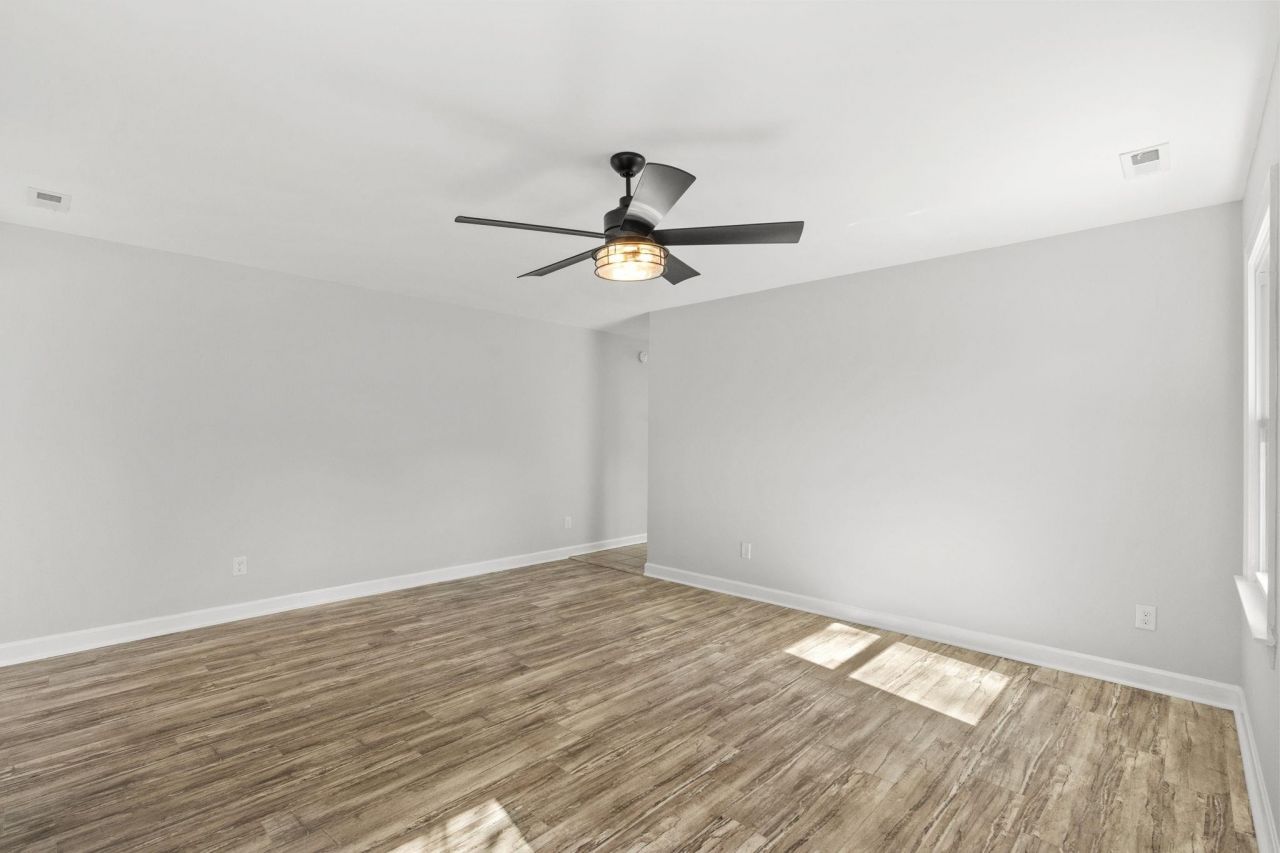 1067 Hickory Trail Photo 9