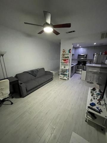 806 W 24th St, Unit 116, Austin, TX 78705 Main Photo