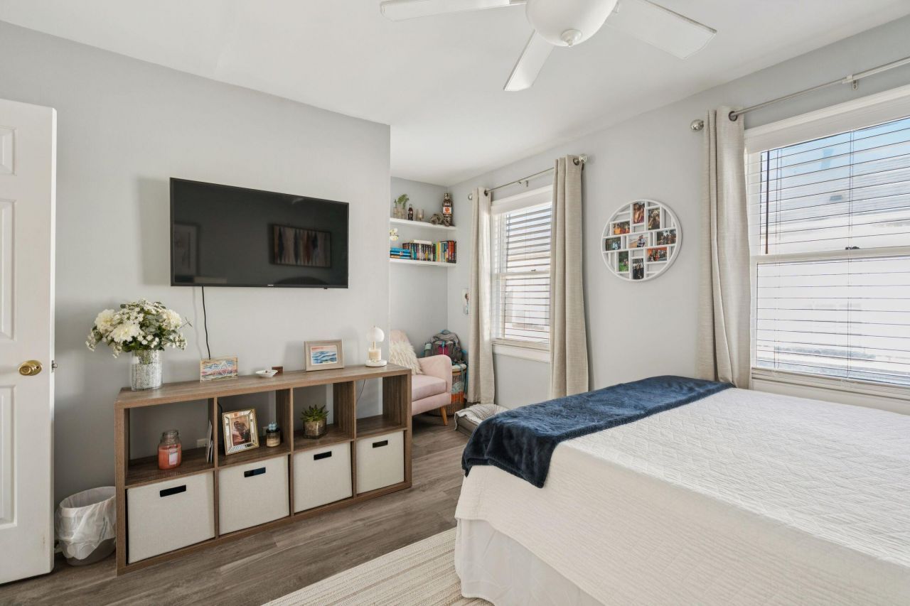 24 Bee Street Photo 13