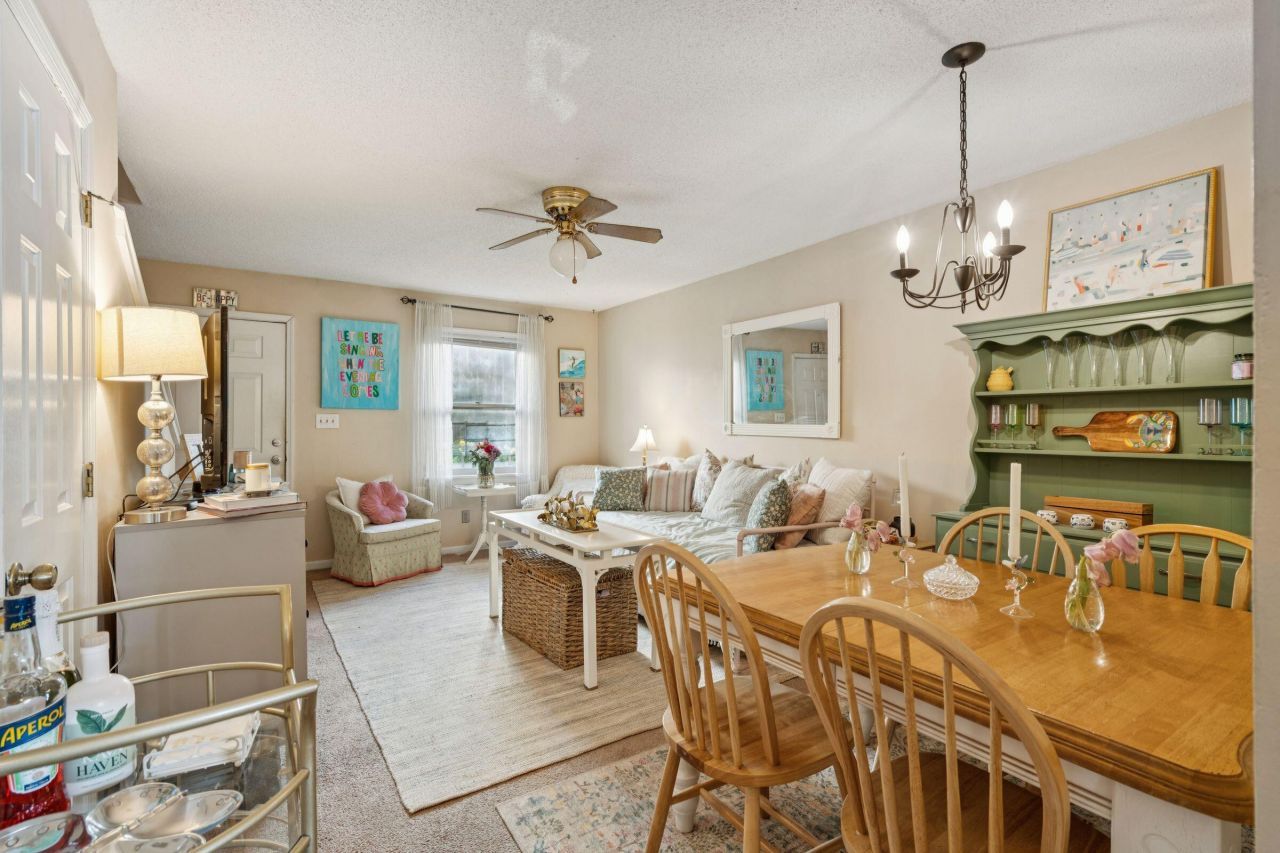 24 Bee Street Photo 20