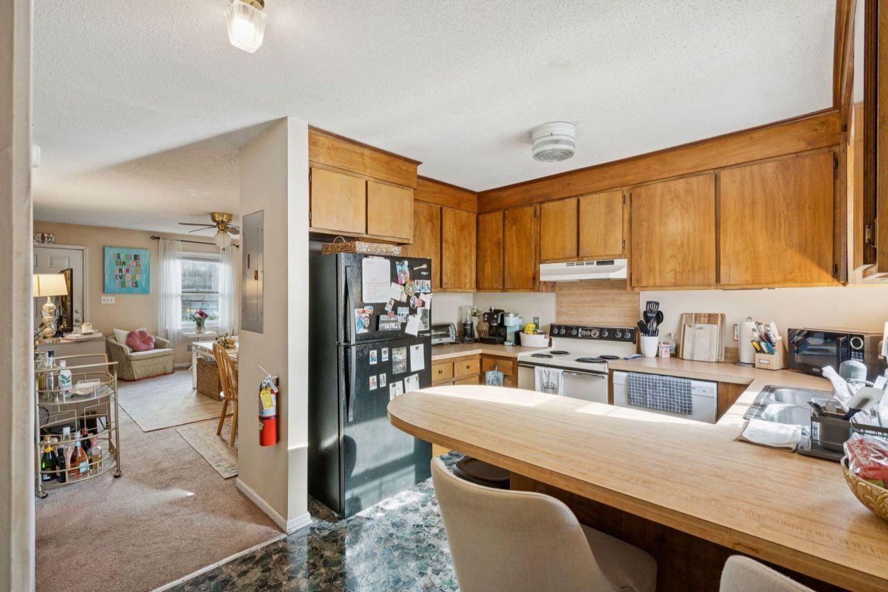 24 Bee Street Photo 22