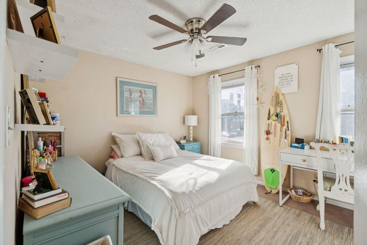 24 Bee Street Photo 25