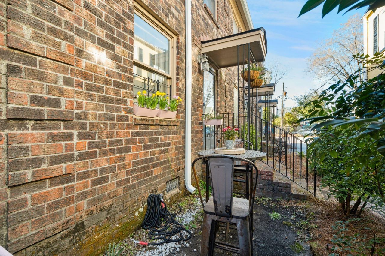 24 Bee Street Photo 34