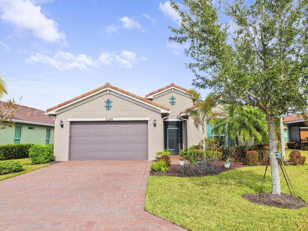 10288 SW Yellowwood Avenue, Port Saint Lucie, FL 34987