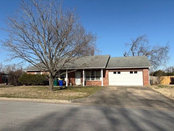 2822 Highland Drive , Rogers, AR 72756