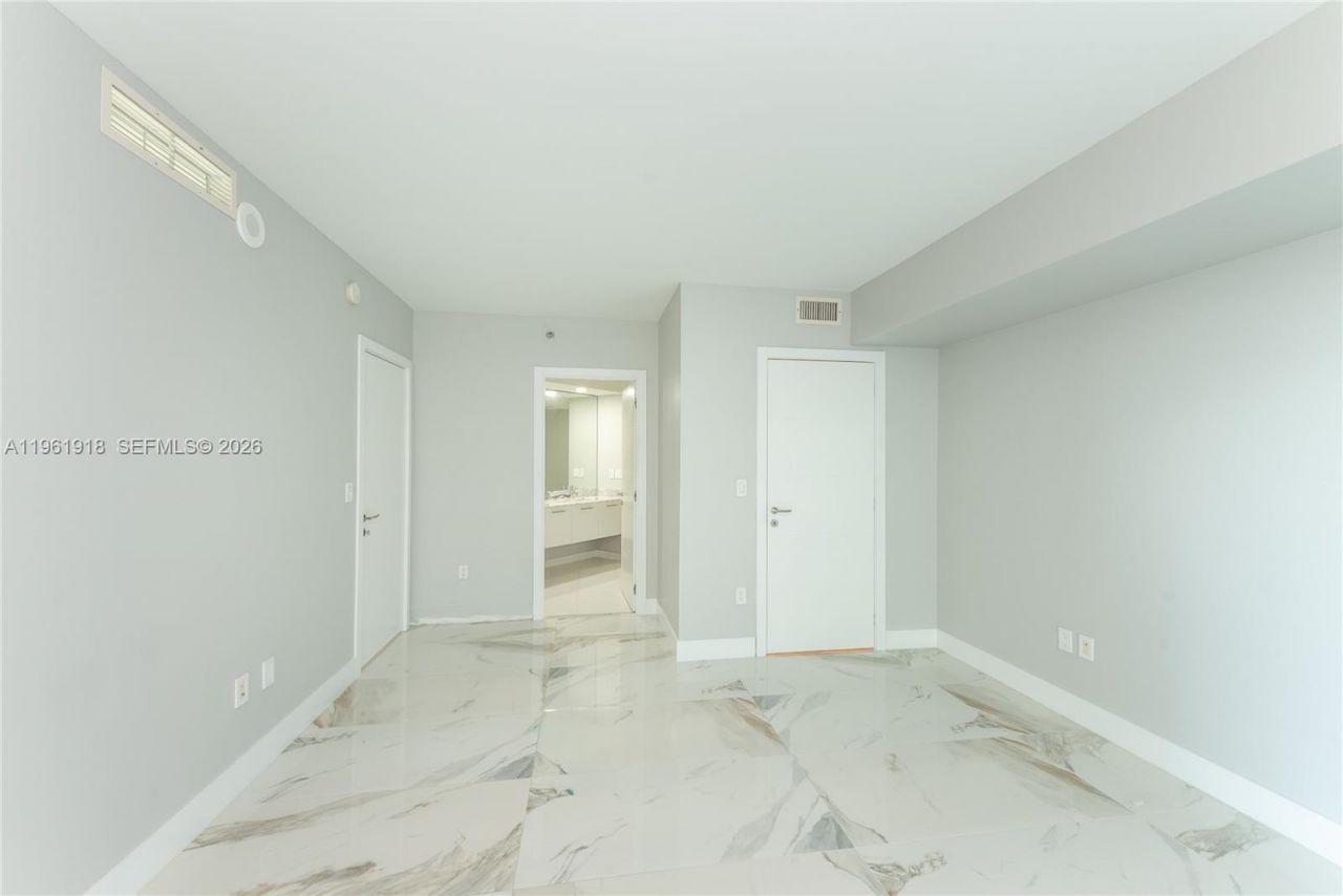 55 SE 6 St , Unit 1207, Miami, FL 33131 Photo