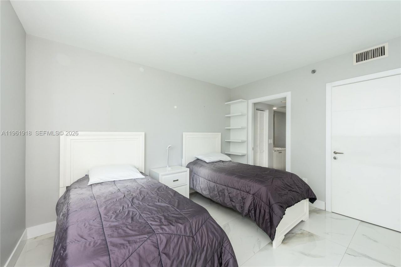 55 SE 6 St , Unit 1207, Miami, FL 33131 Photo