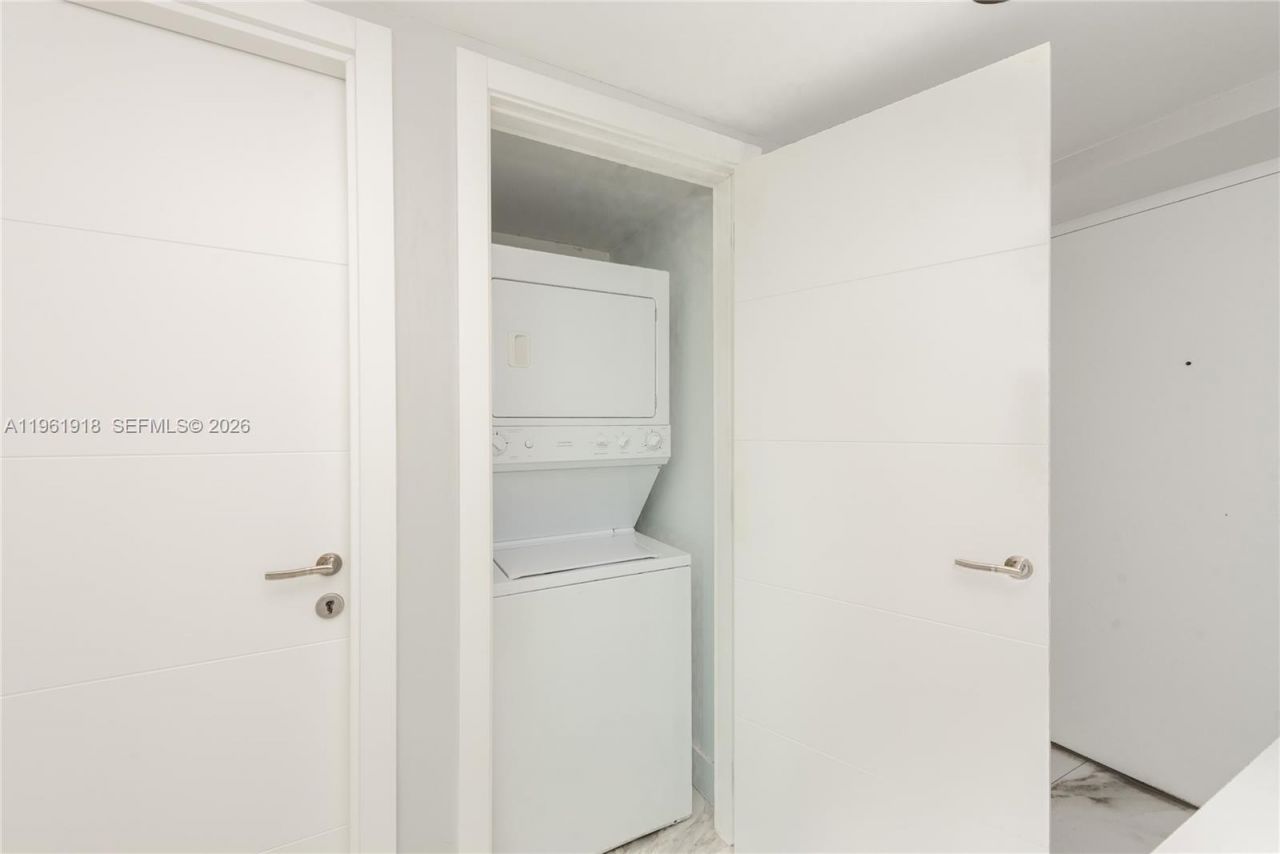 55 SE 6 St , Unit 1207, Miami, FL 33131 Photo