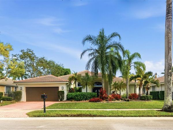 2562 Eagle Run Ln , Weston, FL 33327