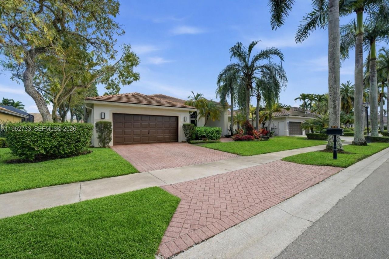 2562 Eagle Run Ln, Weston, FL 33327 Photo