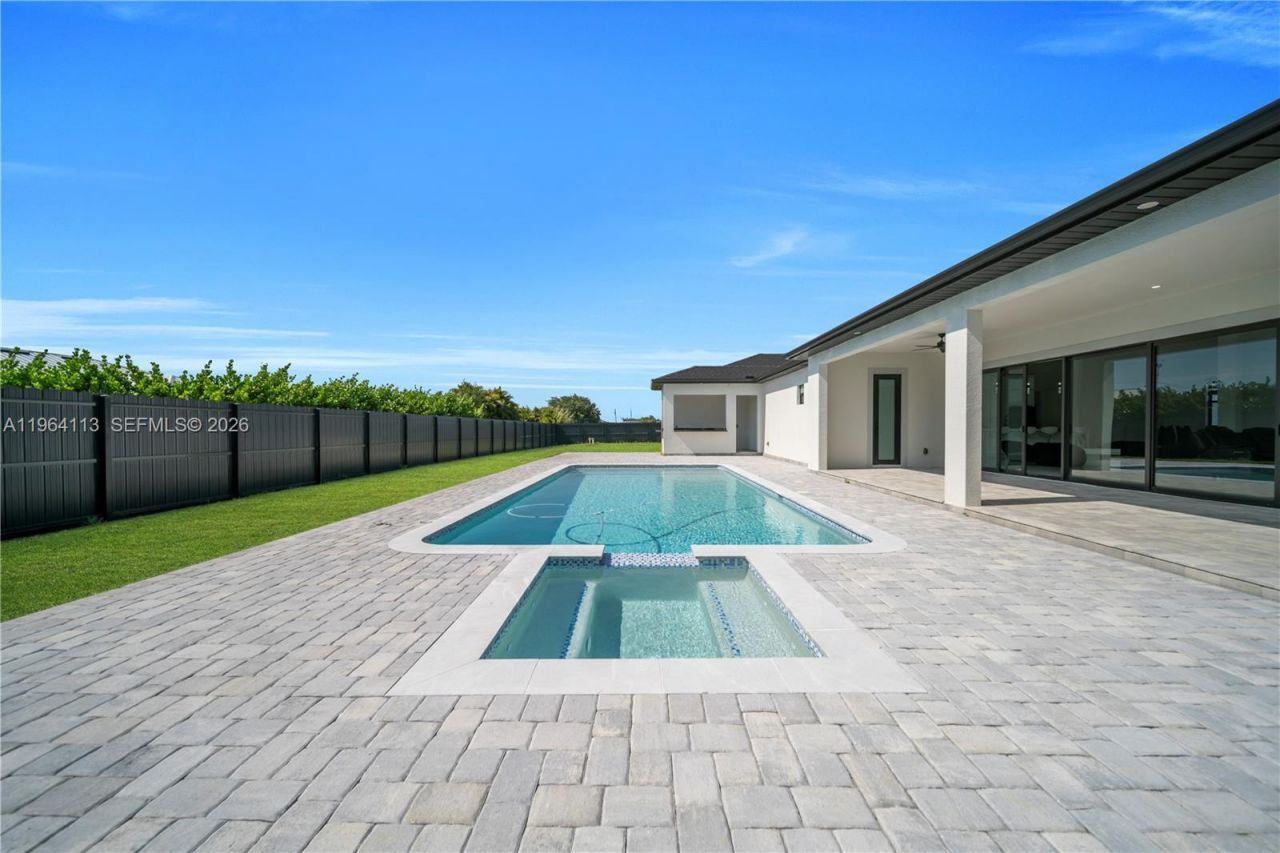 302 N El Dorado Blvd, Cape Coral, FL 33993 Photo