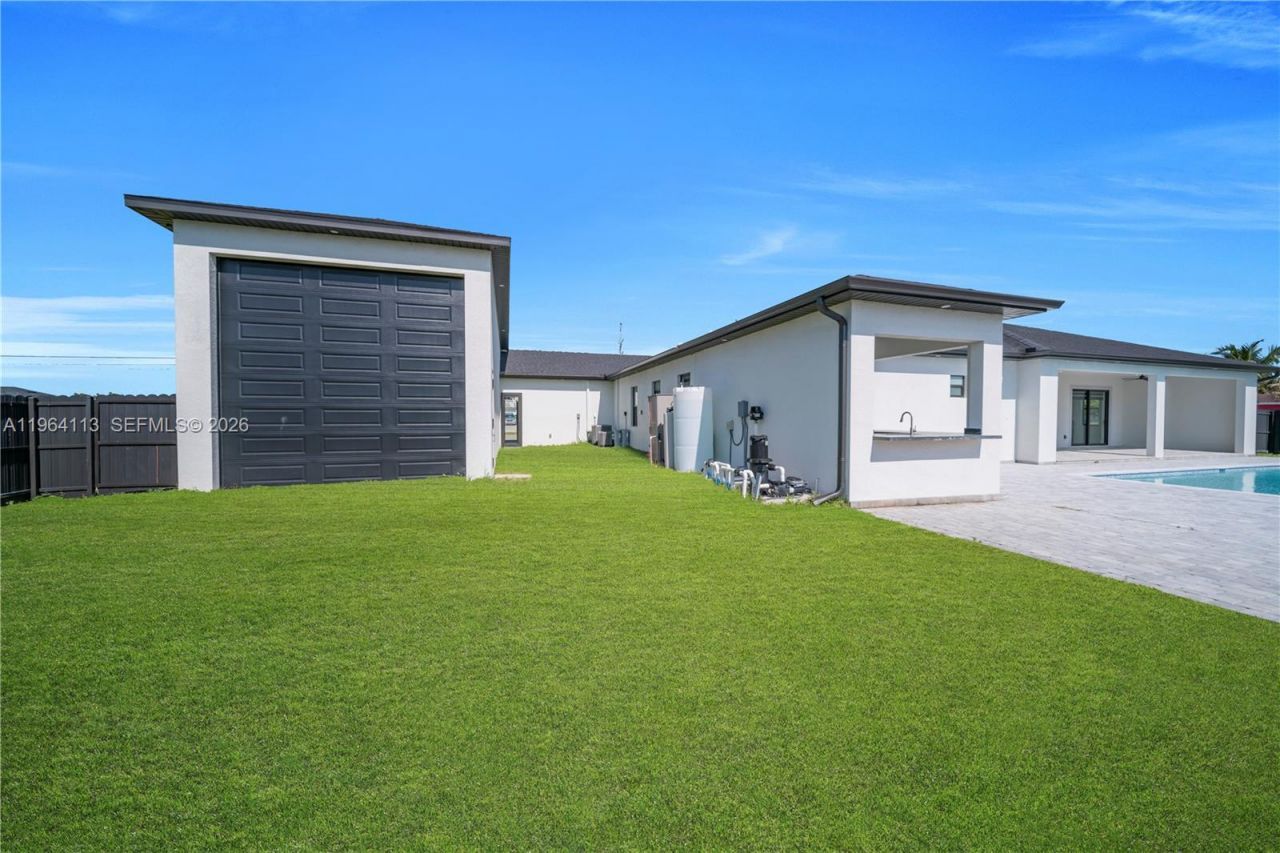 302 N El Dorado Blvd, Cape Coral, FL 33993 Photo
