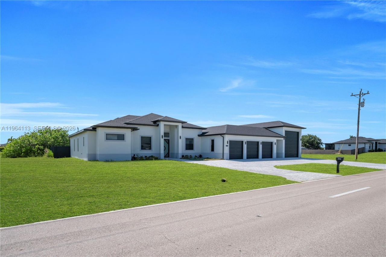 302 N El Dorado Blvd, Cape Coral, FL 33993 Photo