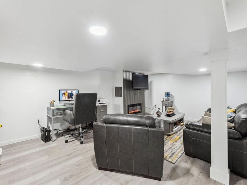 957 Rose Place, Columbus, OH 43227 Photo 12