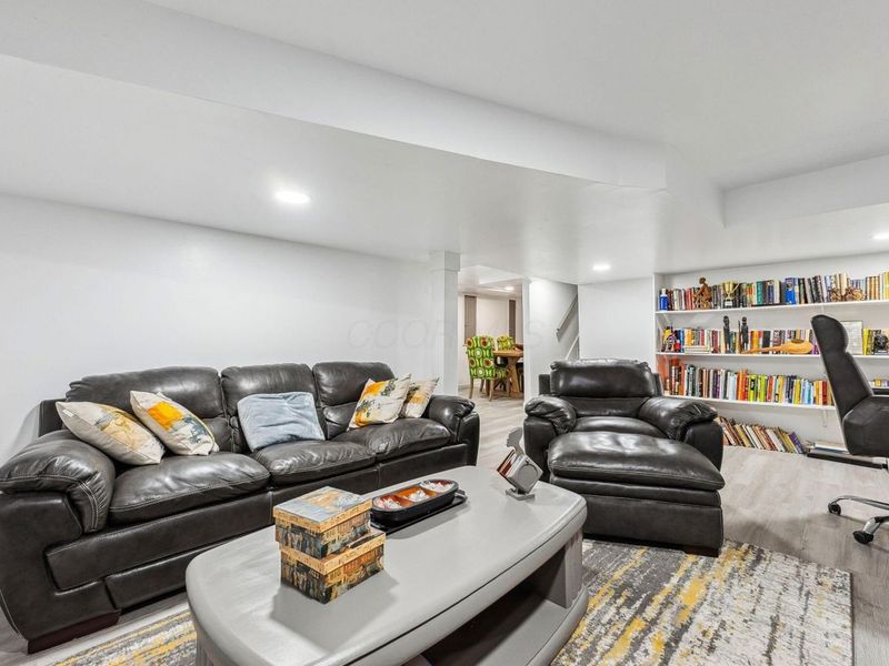 957 Rose Place, Columbus, OH 43227 Photo 13