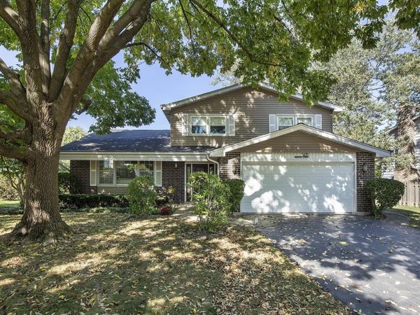 1421 Hemlock Knoll Terrace, Northbrook, IL 60062