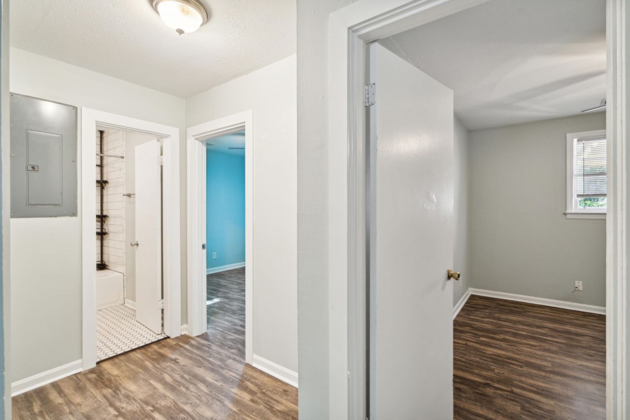 1181-1185 Marigold Street Photo 14