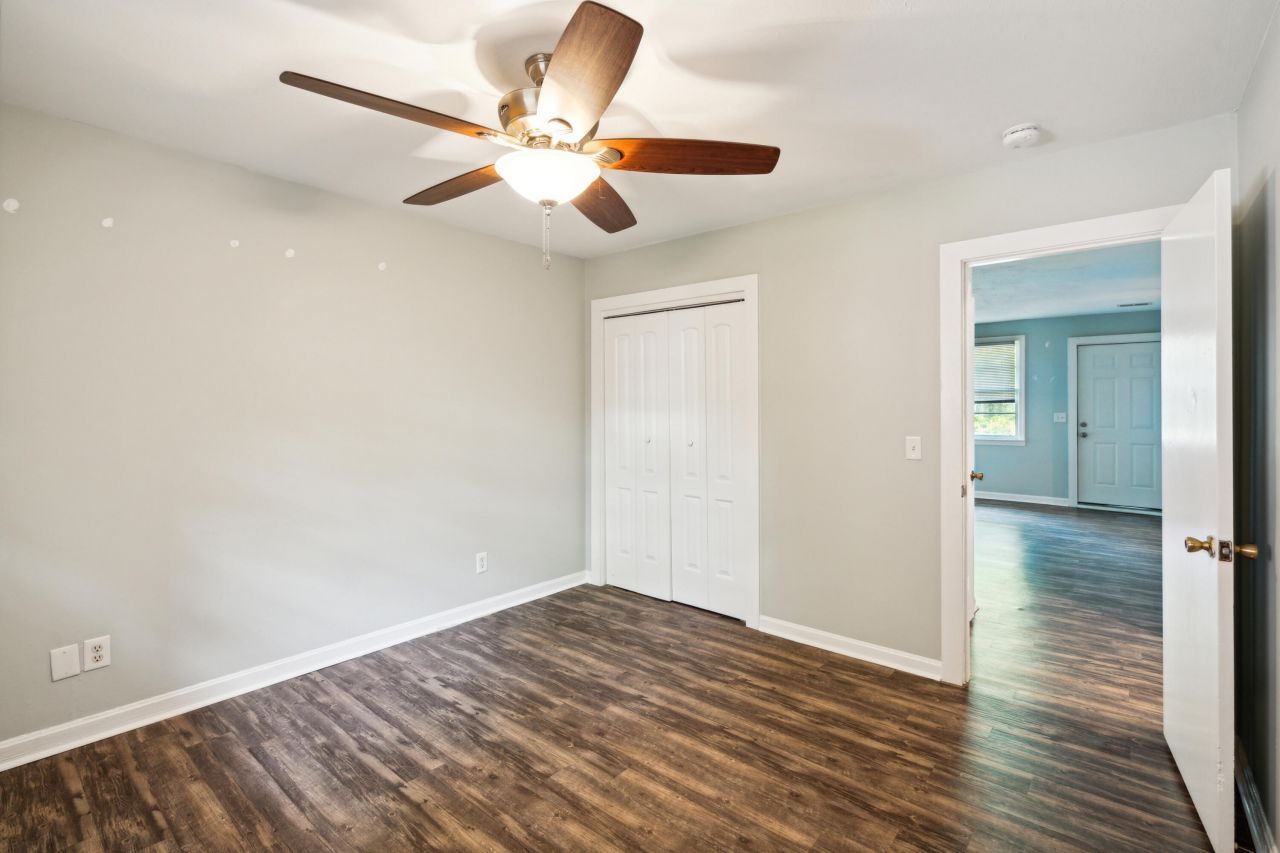 1181-1185 Marigold Street Photo 18