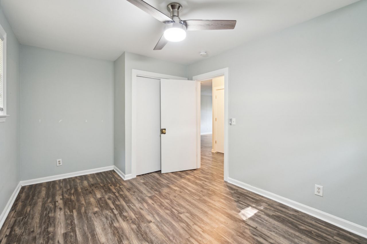 1181-1185 Marigold Street Photo 21