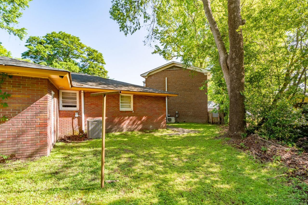 1181-1185 Marigold Street Photo 24