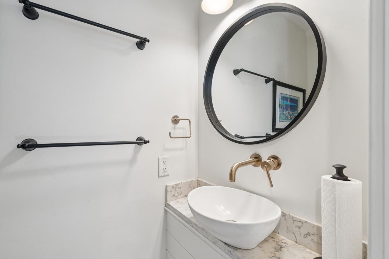 1 Ducs Court Photo 11