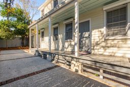 1 Ducs Court photo 4