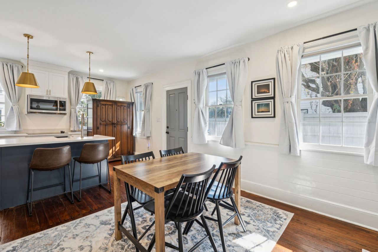 1 Ducs Court Photo 8