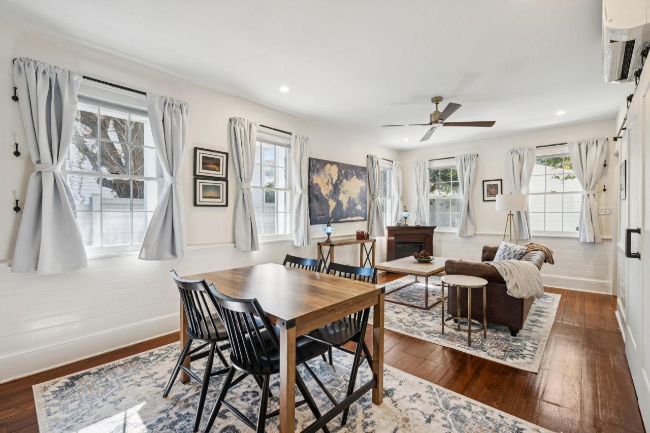 1 Ducs Court Photo 9