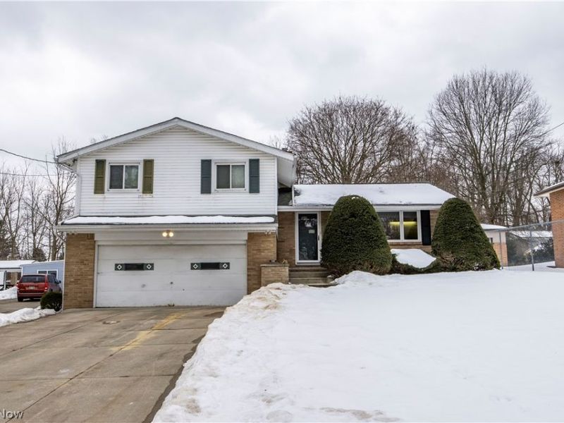 2360 Savoy Avenue, Akron, OH 44305 Photo 1