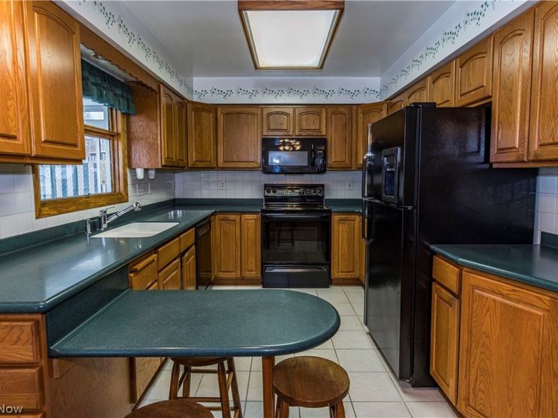 2360 Savoy Avenue, Akron, OH 44305 Photo 12