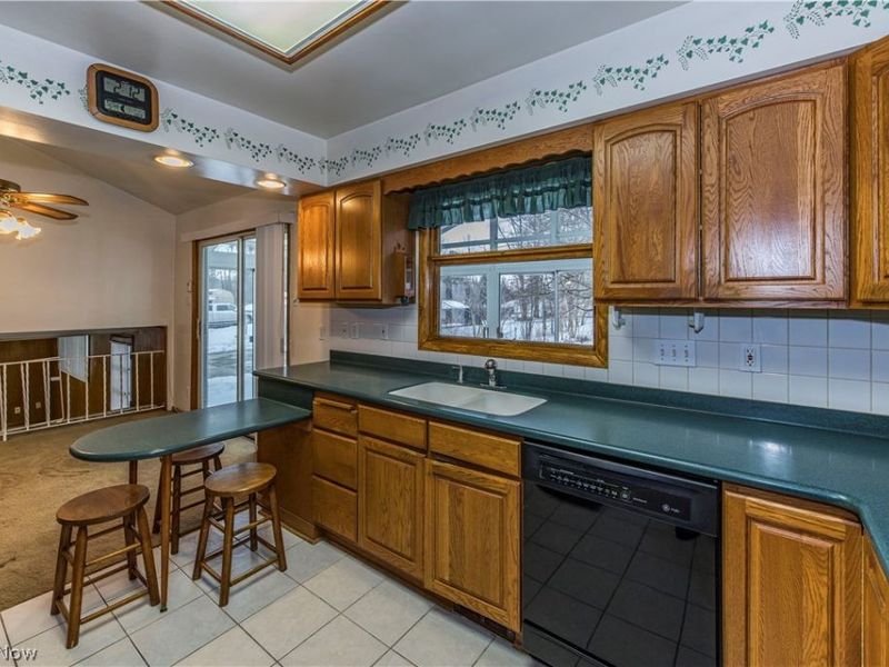 2360 Savoy Avenue, Akron, OH 44305 Photo 15