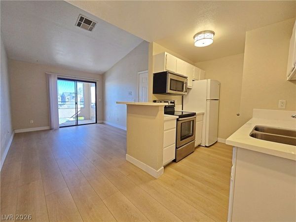 5171 Lindell Road , Unit 202, Las Vegas, NV 89118