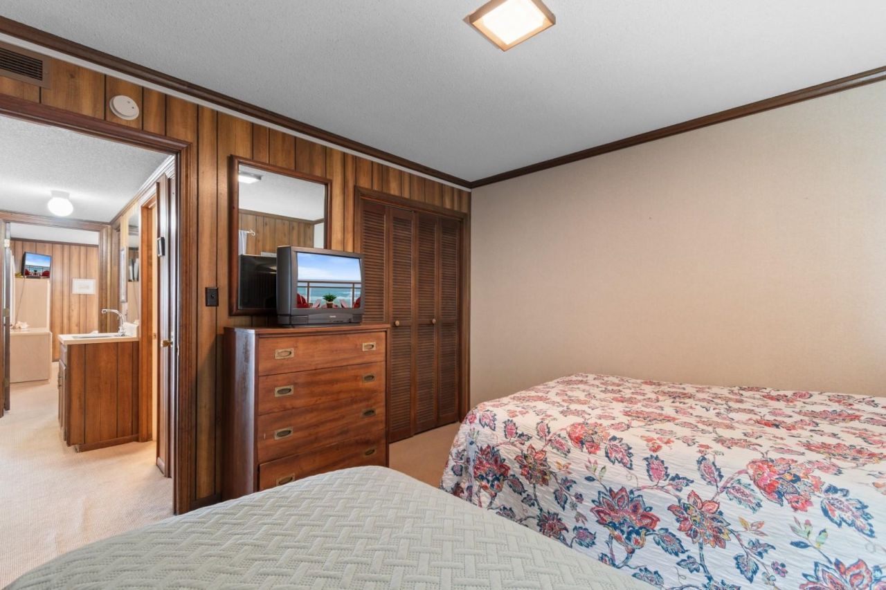 6000 N Ocean Blvd.  Photo 20