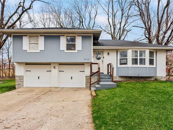 6712 E 134th Street, Grandview, MO 64030