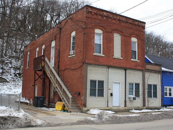 2831 Central Avenue, Dubuque, IA 52001