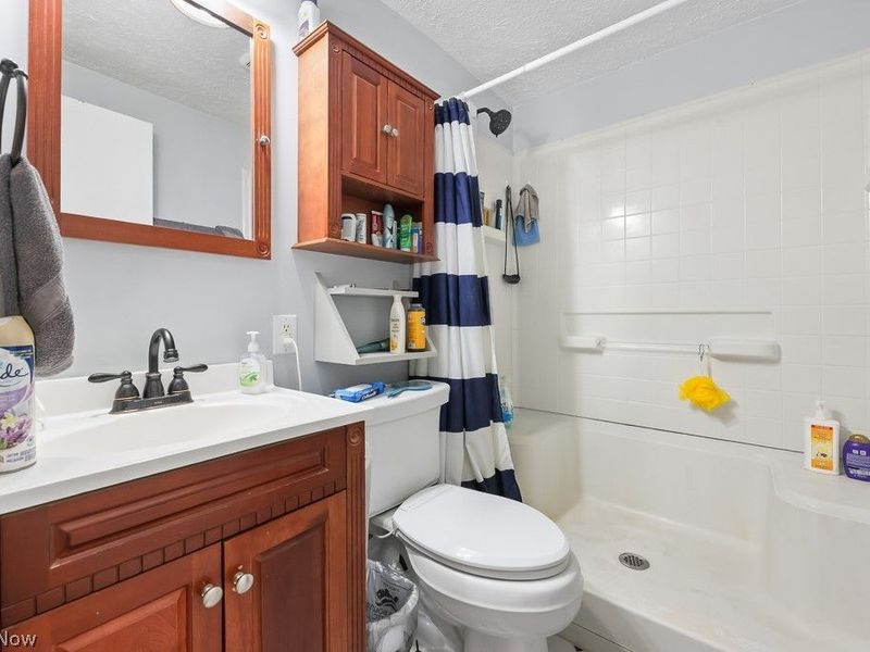 10684 Dot Avenue NE, Alliance, OH 44601 Photo 15