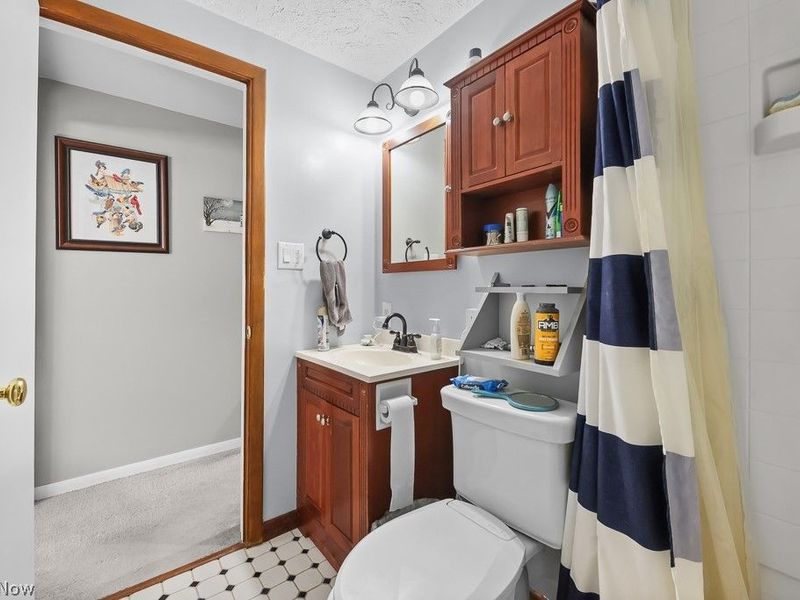 10684 Dot Avenue NE, Alliance, OH 44601 Photo 16