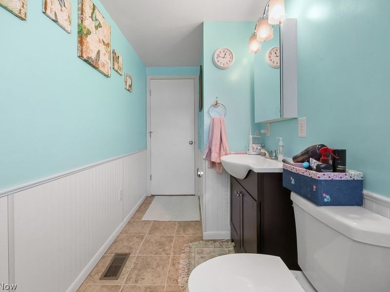 10684 Dot Avenue NE, Alliance, OH 44601 Photo 26