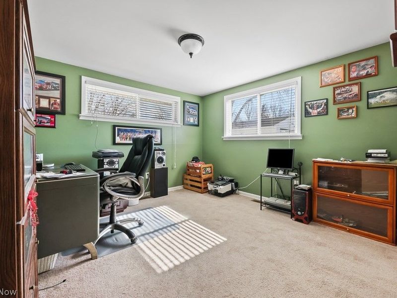 10684 Dot Avenue NE, Alliance, OH 44601 Photo 27