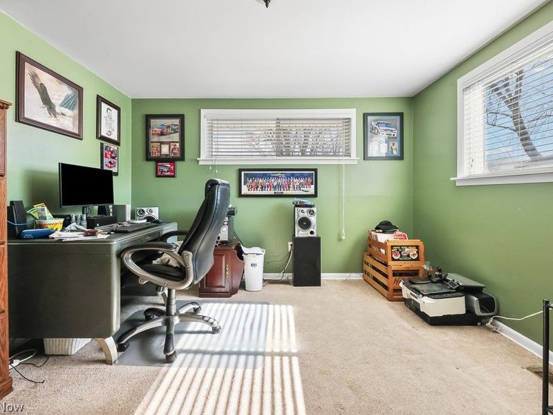 10684 Dot Avenue NE, Alliance, OH 44601 Photo 28