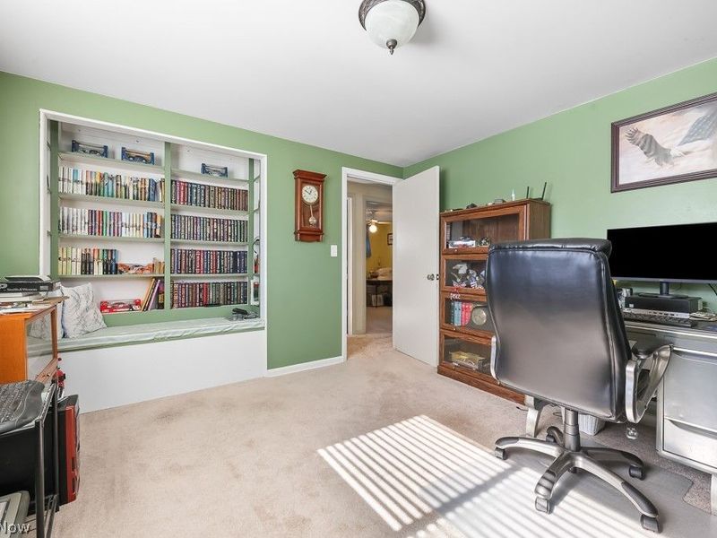 10684 Dot Avenue NE, Alliance, OH 44601 Photo 29