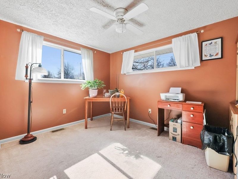 10684 Dot Avenue NE, Alliance, OH 44601 Photo 31