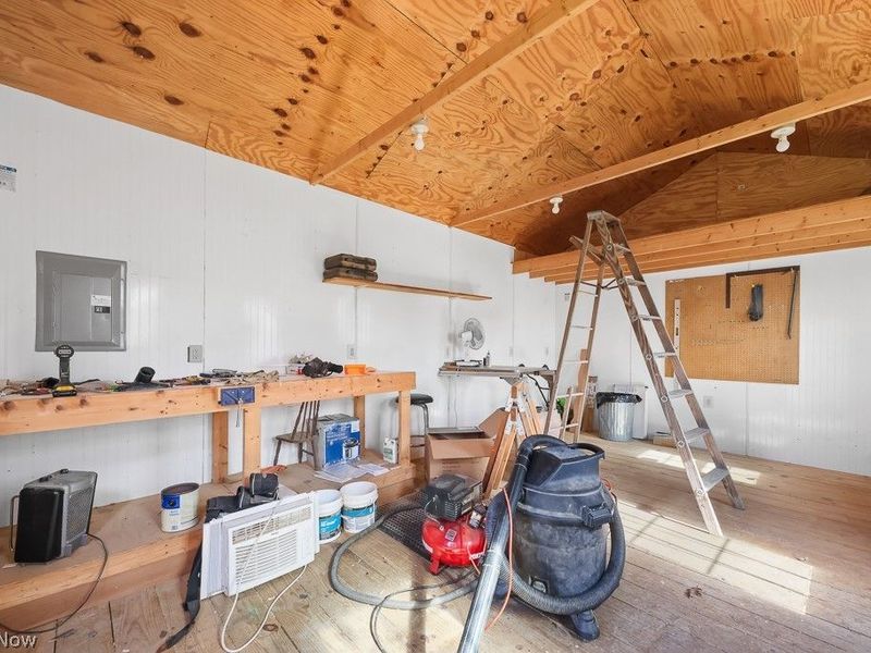 10684 Dot Avenue NE, Alliance, OH 44601 Photo 41